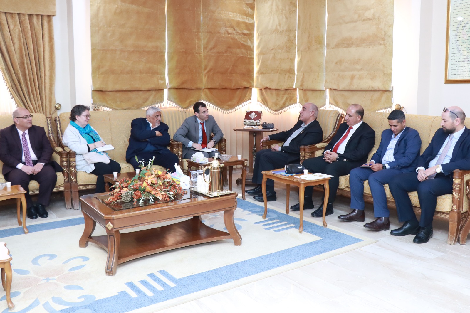  سفير الاتحاد الأوروبي لدى الأردن يزور جامعة الحسين بن طلال.